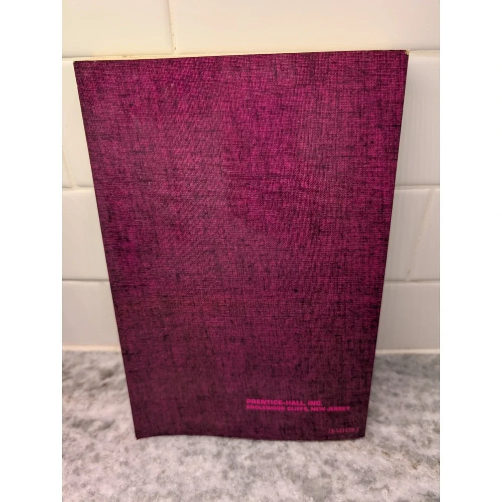 MACROECONOMICS:‎ A PROGRAMMED BOOK Prentice Hall 2nd Edition